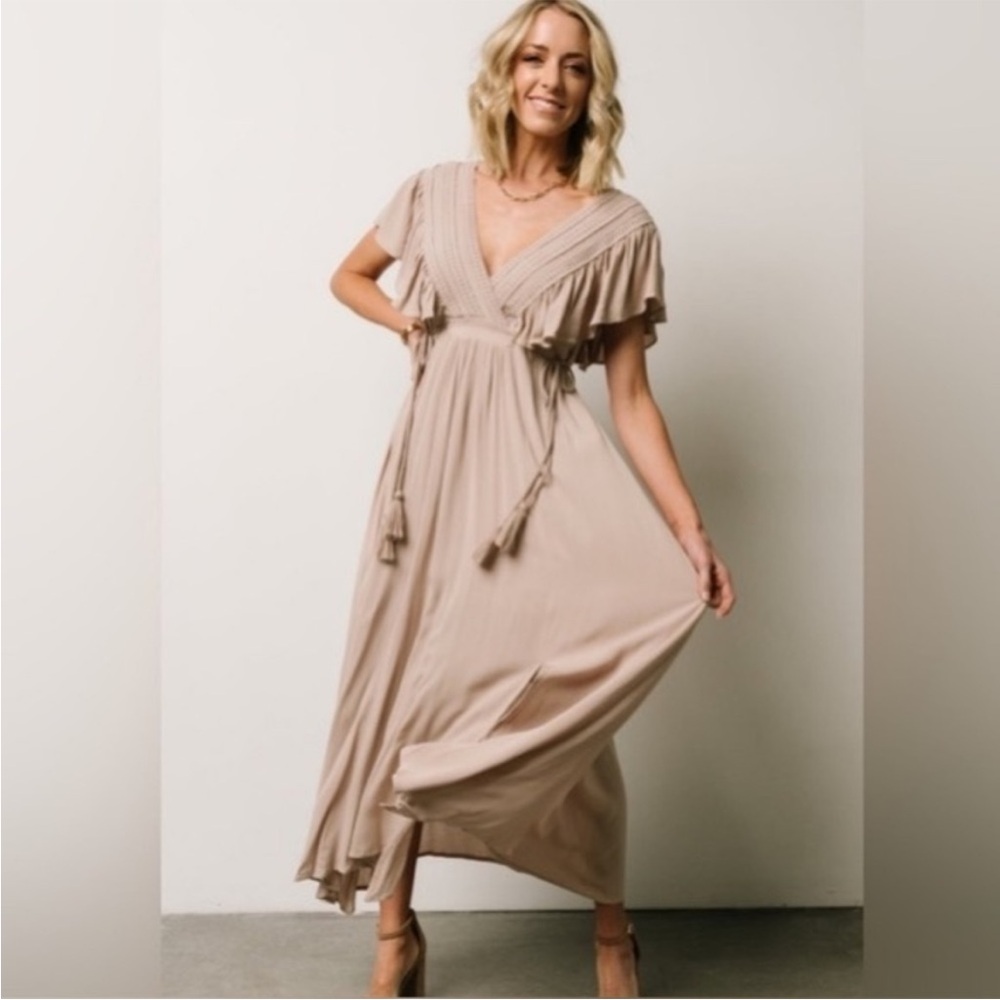 Elegant Mauve Maxi Dress with Ruffle Sleeves